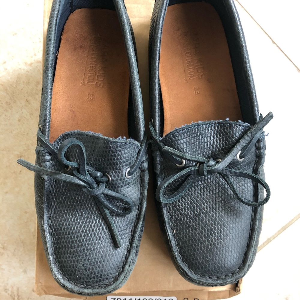 ZARA boy’s navy blue leather moccasins/loafers